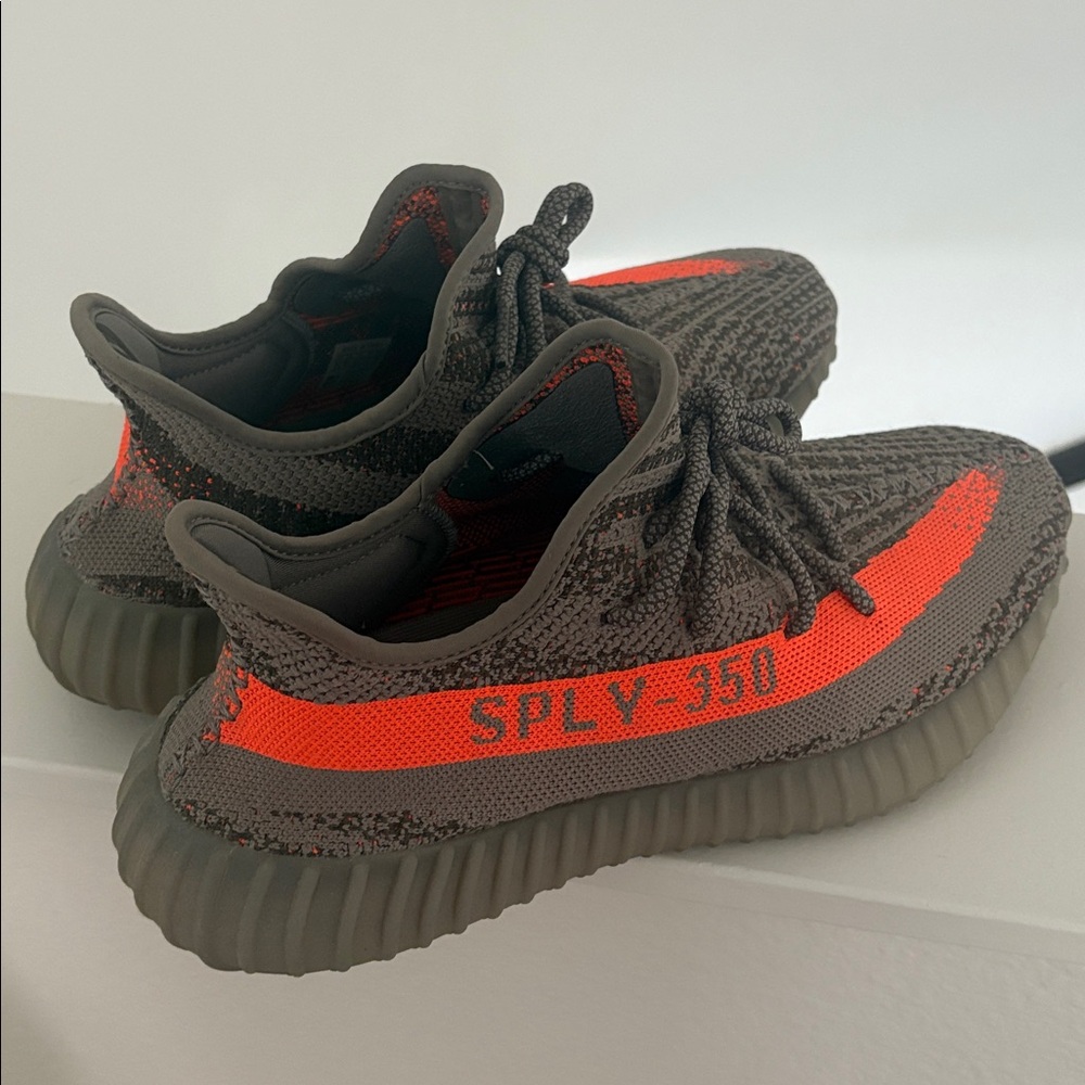 adidas Yeezy Boost 350 V2
Beluga Reflective - Picture 4 of 6